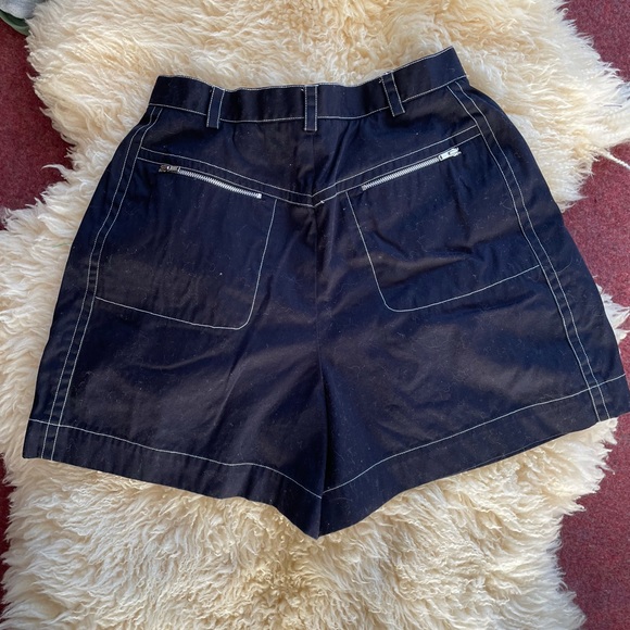 Vintage High Rise Pleated Shorts Ellen Tracy Company Black Vintage Shorts - Picture 3 of 8